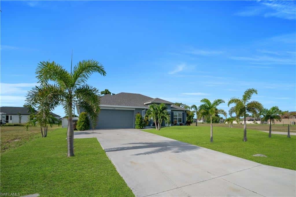 1728 Diplomat Pkwy, Cape Coral, photo 43