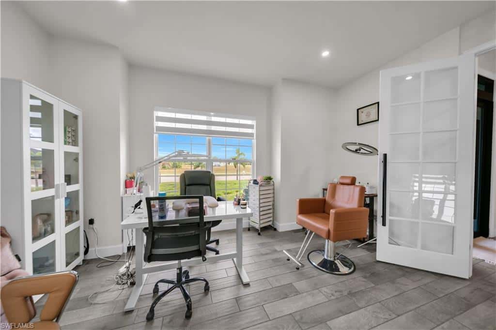 1728 Diplomat Pkwy, Cape Coral, photo 16