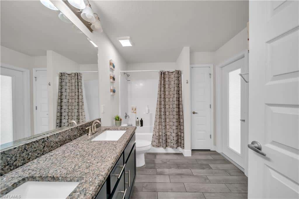 1728 Diplomat Pkwy, Cape Coral, photo 28