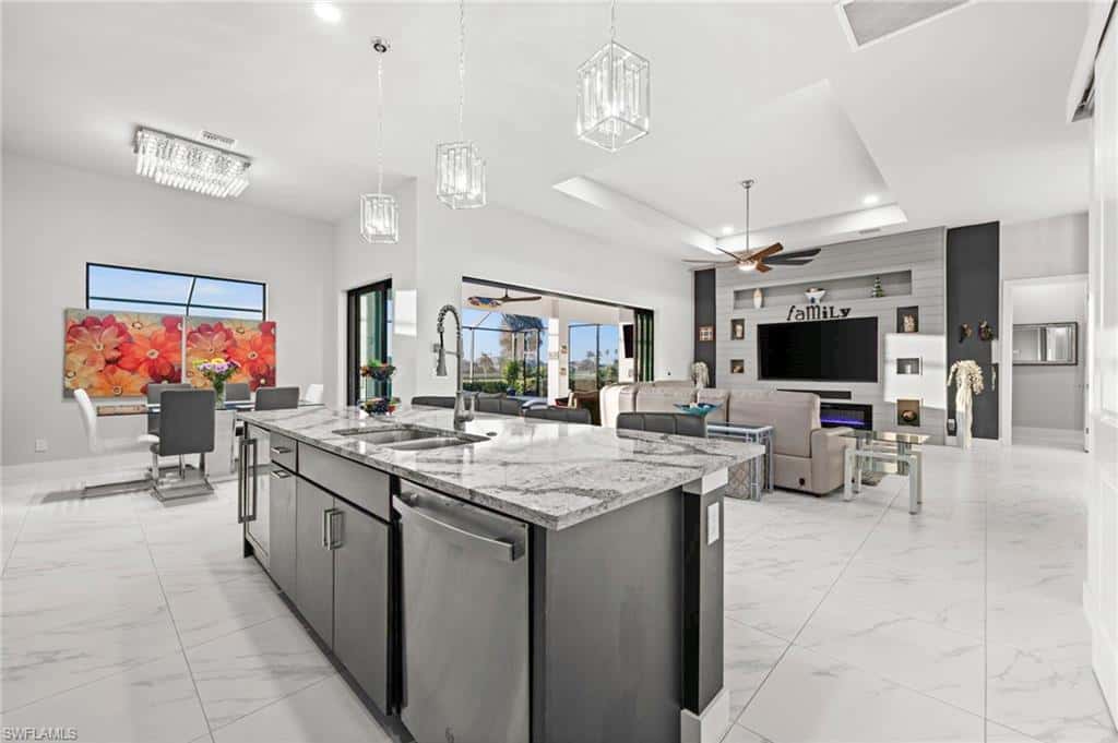 11916 Princess Grace Ct, Cape Coral, photo 9