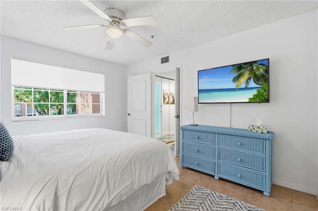 1270 Wildwood Lakes Blvd #208, Naples, photo 17