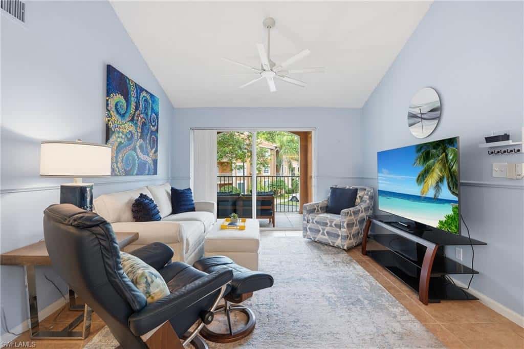 1270 Wildwood Lakes Blvd #208, Naples, photo 5