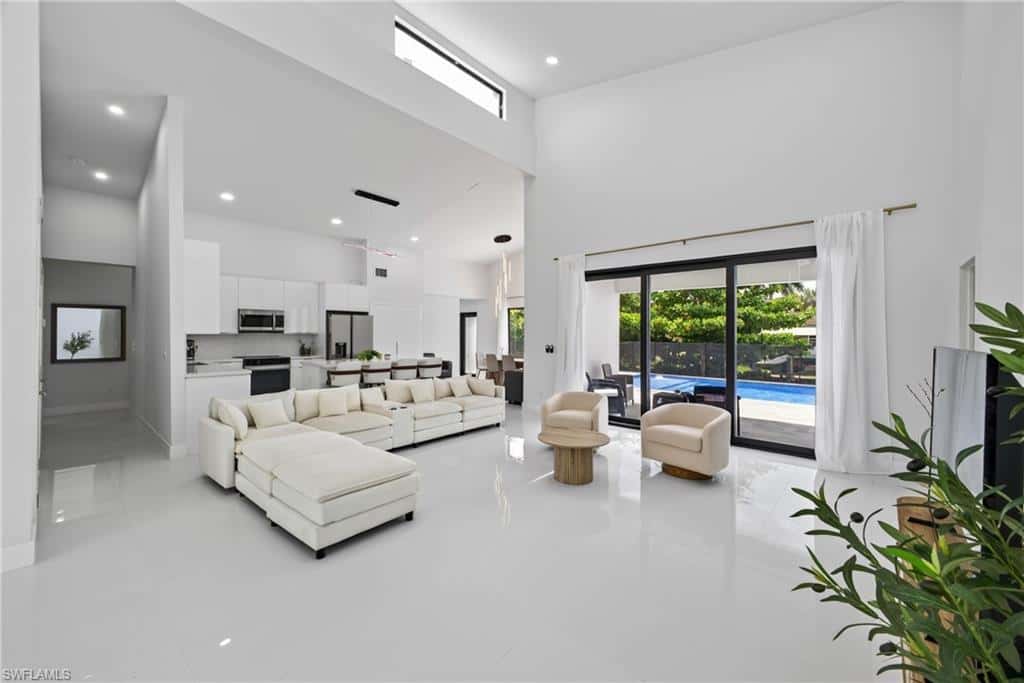 1882 Coral Point Dr, Cape Coral, photo 6