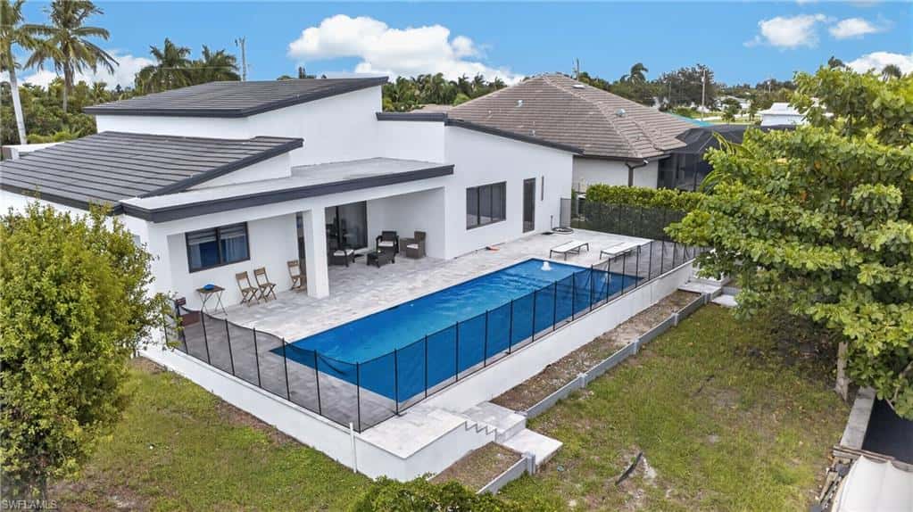 1882 Coral Point Dr, Cape Coral, photo 32