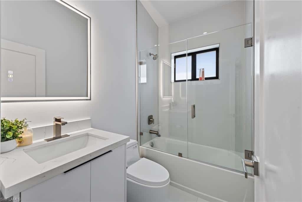 1882 Coral Point Dr, Cape Coral, photo 19