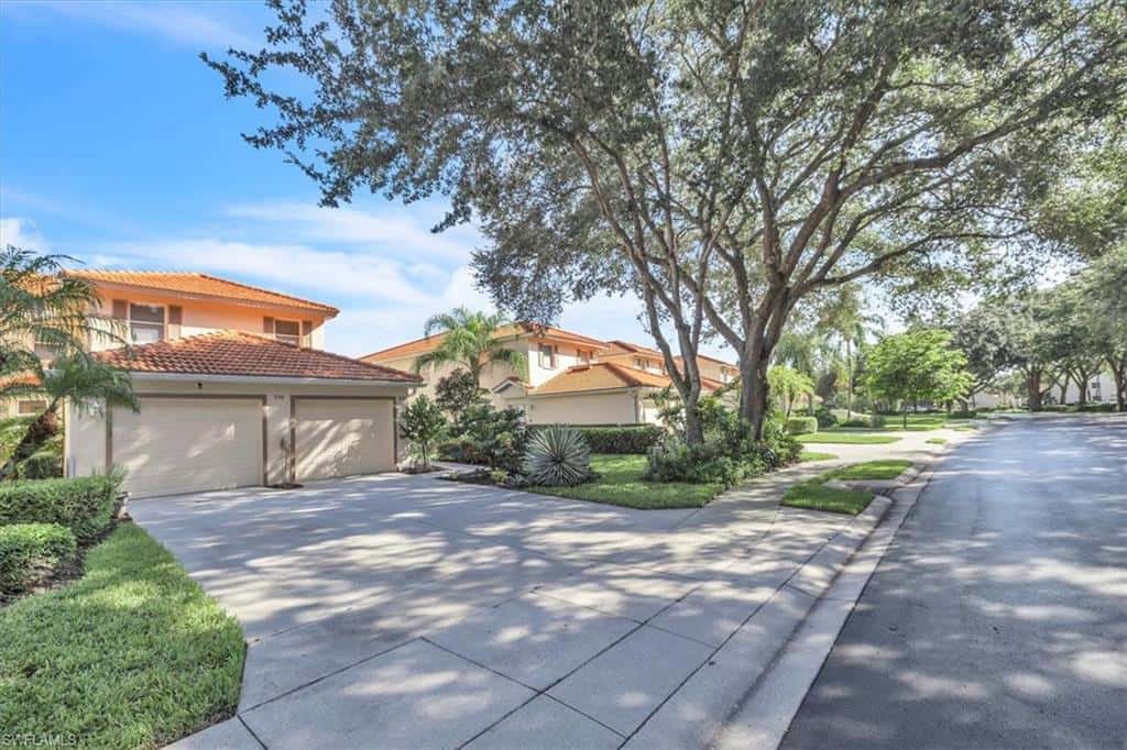 250 Robin Hood Cir #202, Naples, photo 12