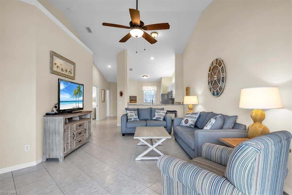 250 Robin Hood Cir #202, Naples, photo 7