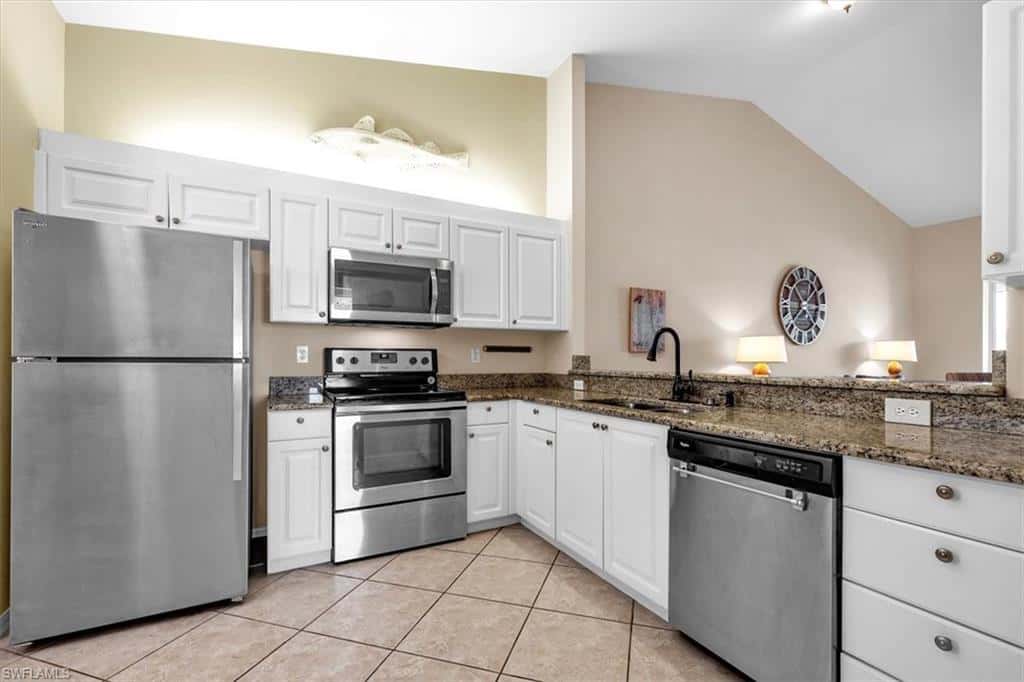 250 Robin Hood Cir #202, Naples, photo 8