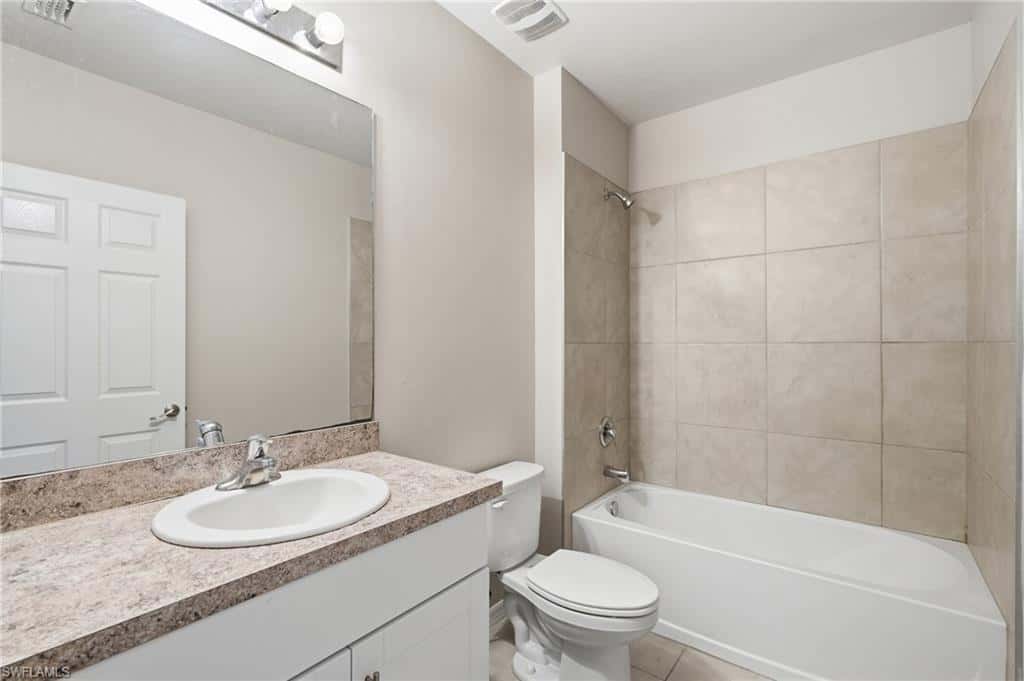 27580 Los Amigos Ln, Bonita Springs, photo 19