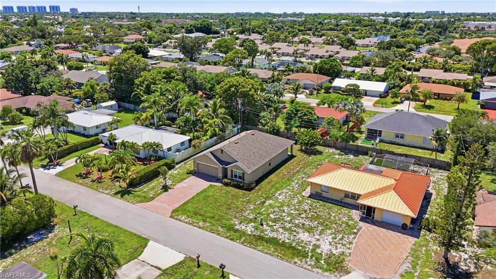 27580 Los Amigos Ln, Bonita Springs, photo 34
