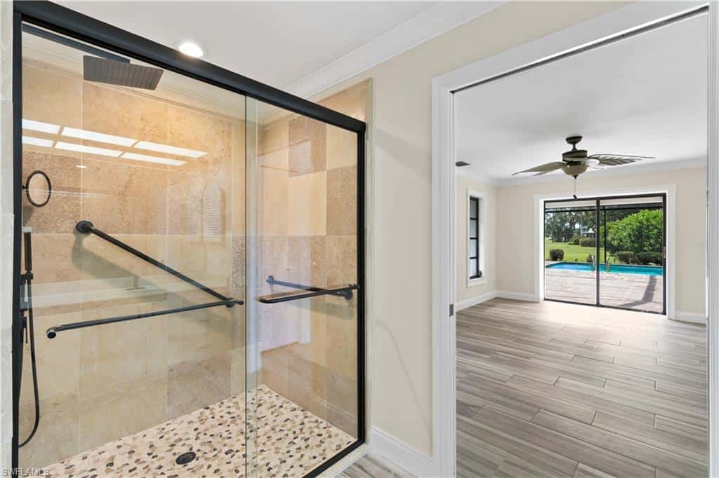 2010 Imperial Golf Course Blvd, Naples, photo 23
