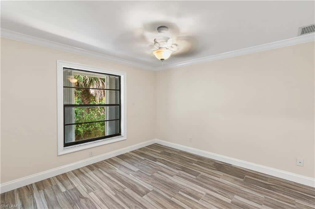 2010 Imperial Golf Course Blvd, Naples, photo 27