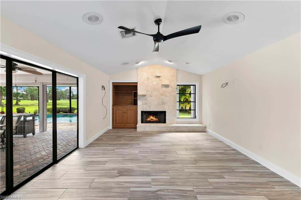 2010 Imperial Golf Course Blvd, Naples, photo 17