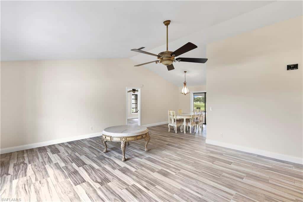 2010 Imperial Golf Course Blvd, Naples, photo 7