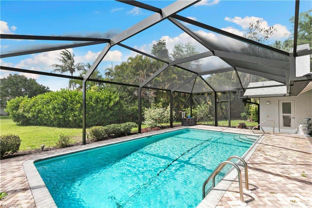 2010 Imperial Golf Course Blvd, Naples, photo 32