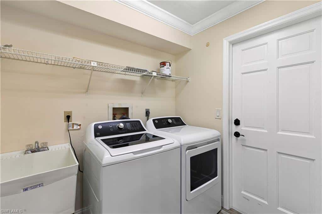 2010 Imperial Golf Course Blvd, Naples, photo 28