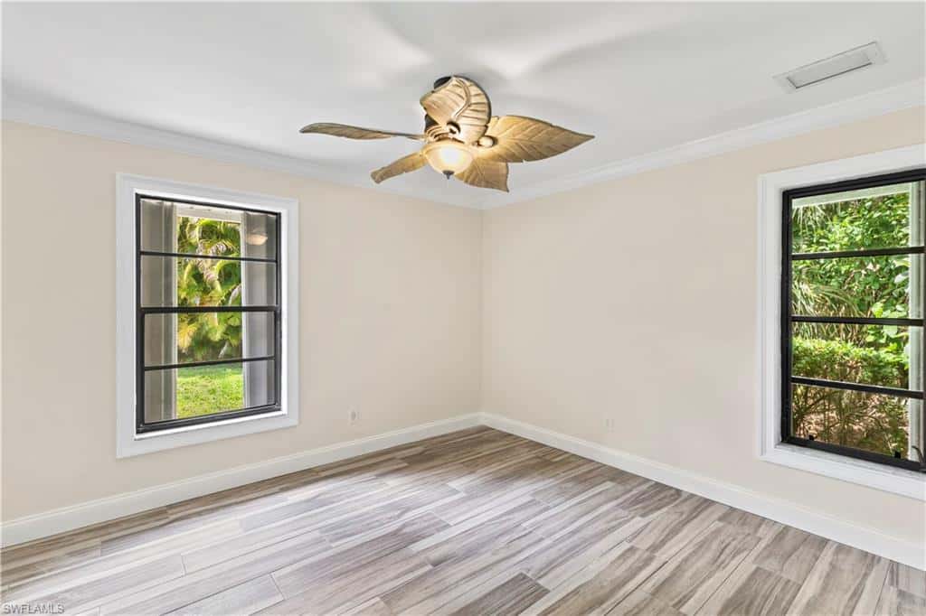 2010 Imperial Golf Course Blvd, Naples, photo 24