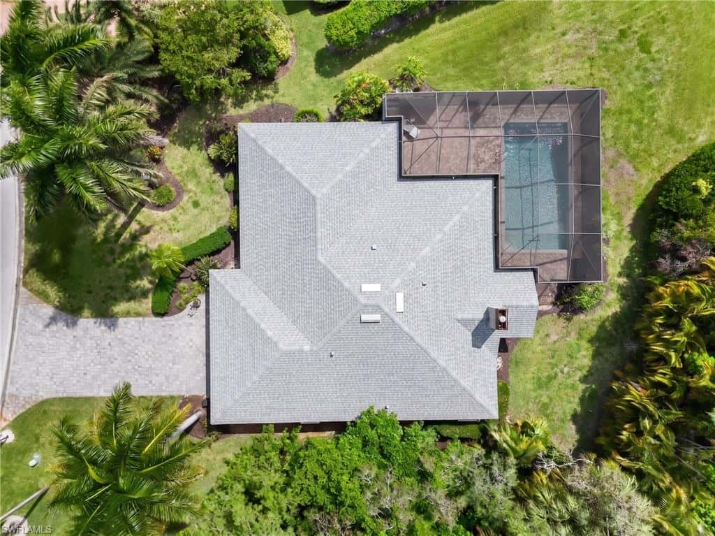 2010 Imperial Golf Course Blvd, Naples, photo 38