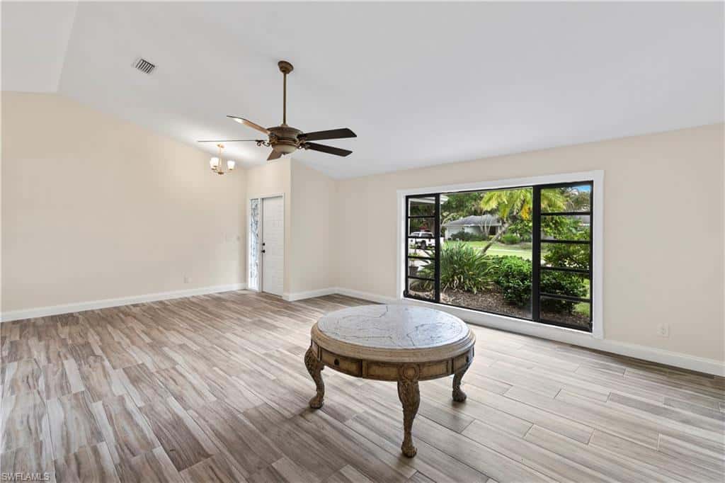 2010 Imperial Golf Course Blvd, Naples, photo 10