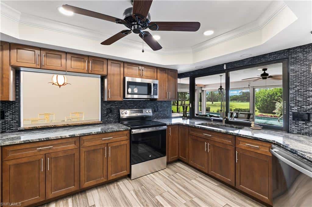 2010 Imperial Golf Course Blvd, Naples, photo 15