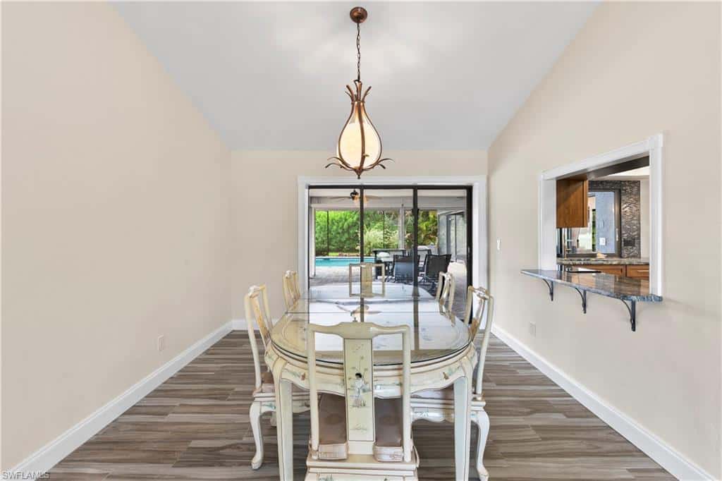 2010 Imperial Golf Course Blvd, Naples, photo 11