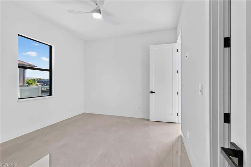 2525 Surfside Blvd, Cape Coral, photo 16