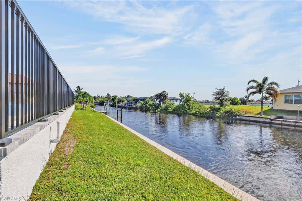 2525 Surfside Blvd, Cape Coral, photo 33