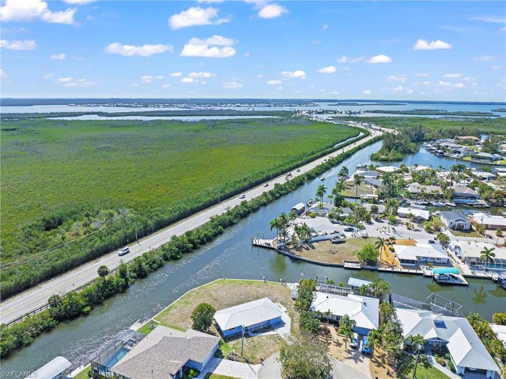 12065 Boat Shell Dr, Matlacha Isles, photo 22
