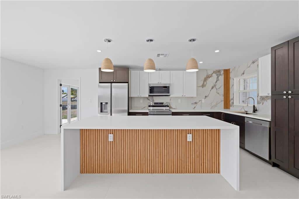 12065 Boat Shell Dr, Matlacha Isles, photo 5