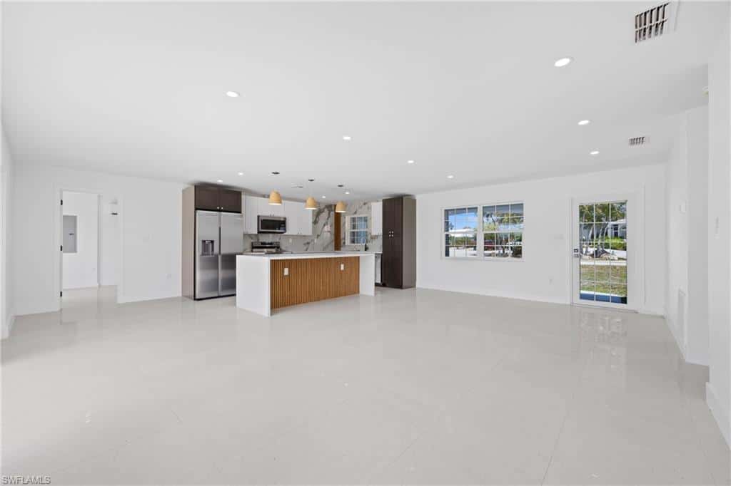 12065 Boat Shell Dr, Matlacha Isles, photo 4