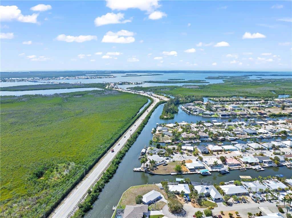12065 Boat Shell Dr, Matlacha Isles, photo 21