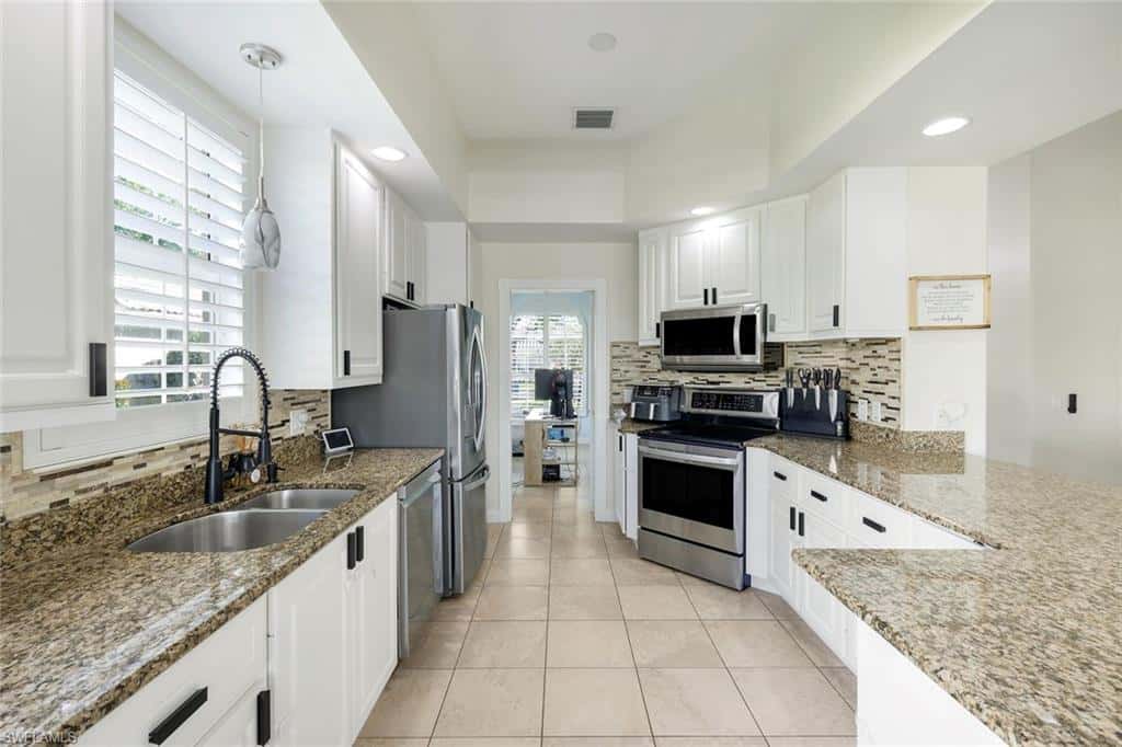 28032 Eagle Ray Ct, Bonita Springs, photo 7