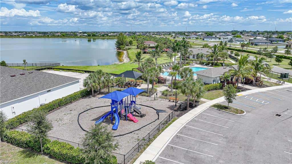 719 Heather Lake Ave, Cape Coral, photo 46