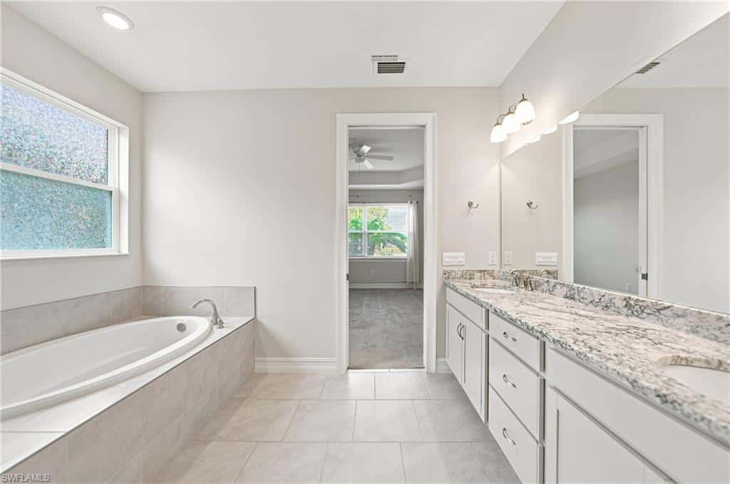 719 Heather Lake Ave, Cape Coral, photo 26