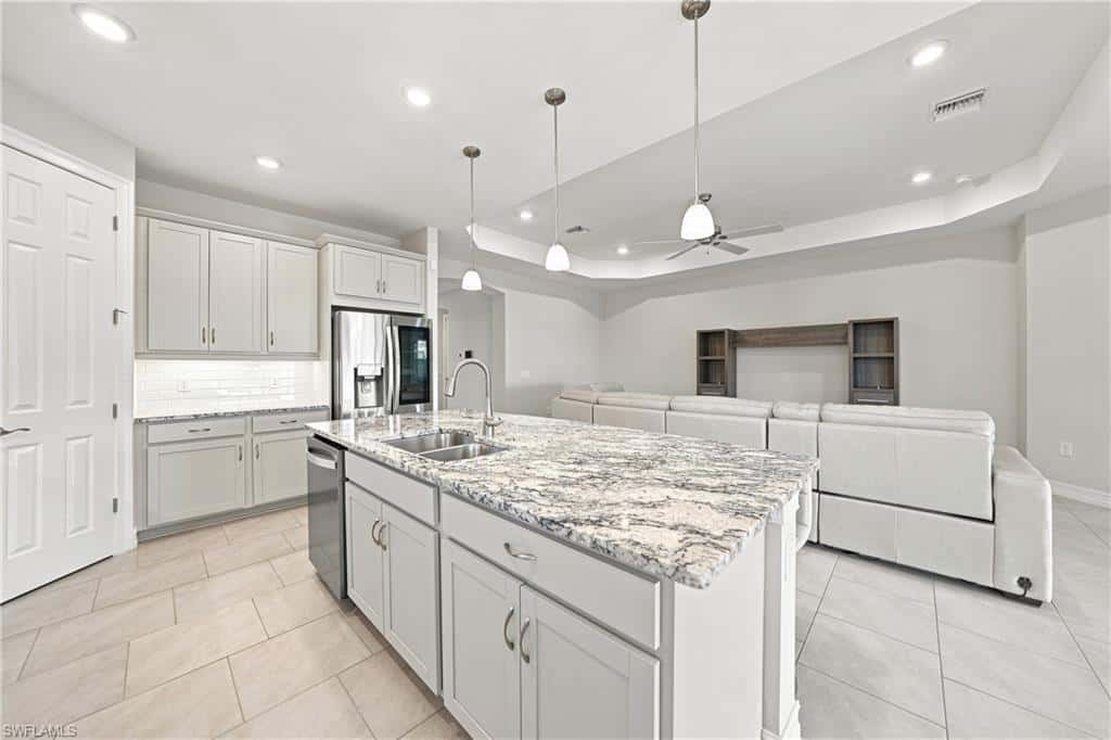 719 Heather Lake Ave, Cape Coral, photo 9