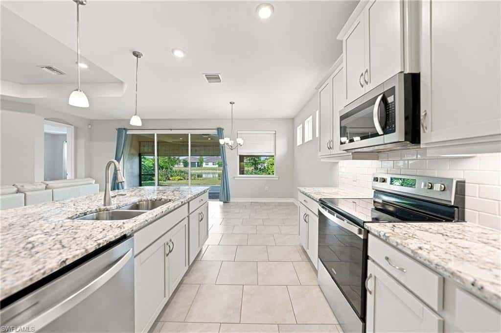 719 Heather Lake Ave, Cape Coral, photo 10