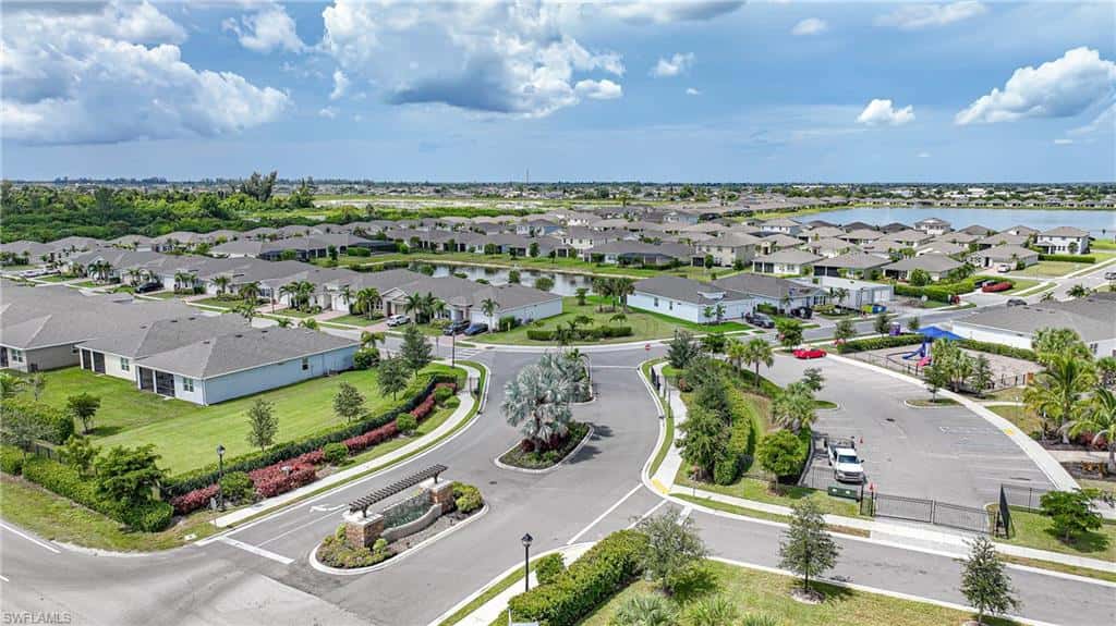 719 Heather Lake Ave, Cape Coral, photo 44