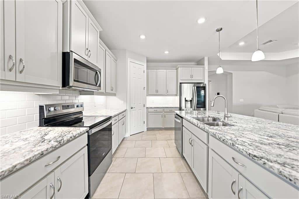 719 Heather Lake Ave, Cape Coral, photo 8