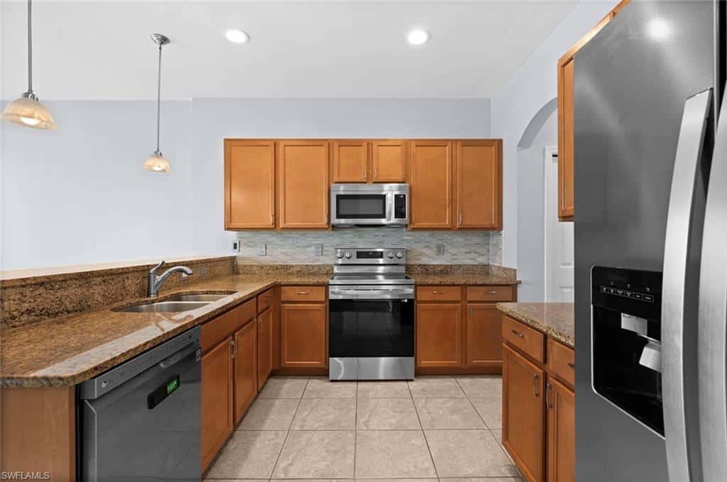 14796 Sutherland Ave #421, Naples, photo 17