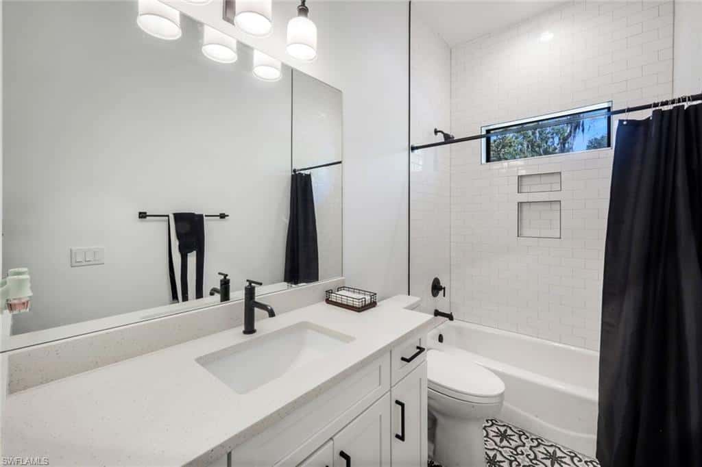 628 Harbor Dr, Labelle, photo 26