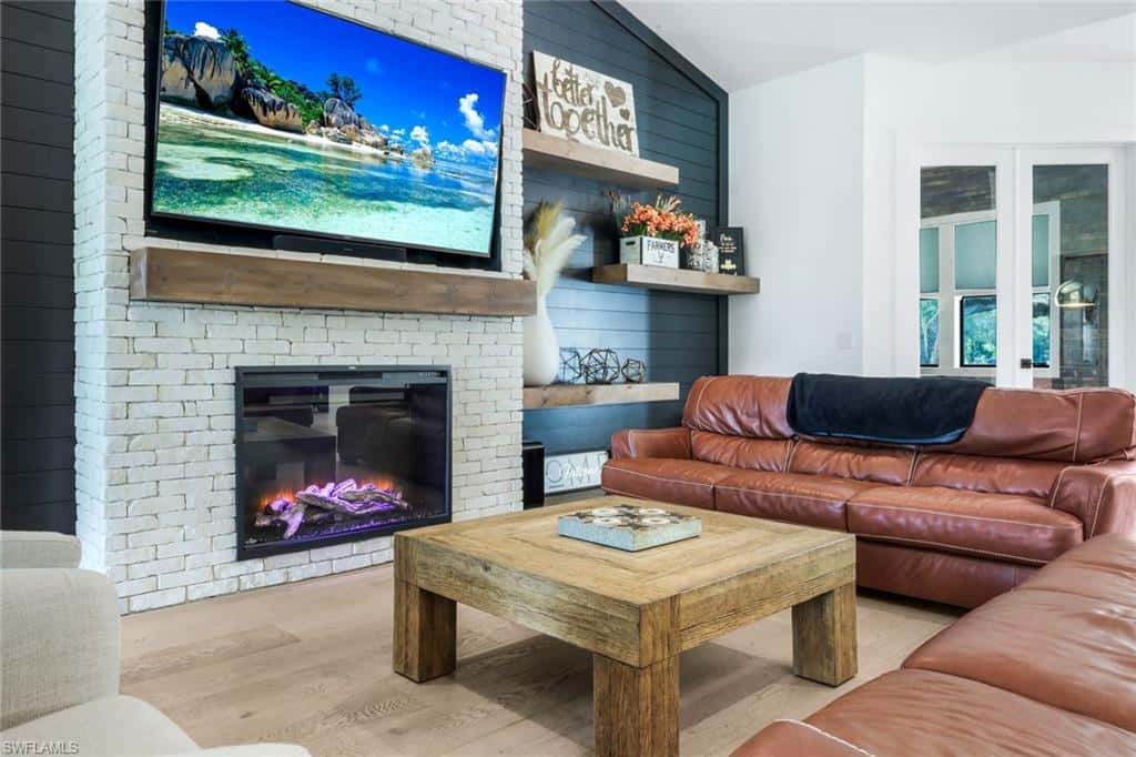 628 Harbor Dr, Labelle, photo 8