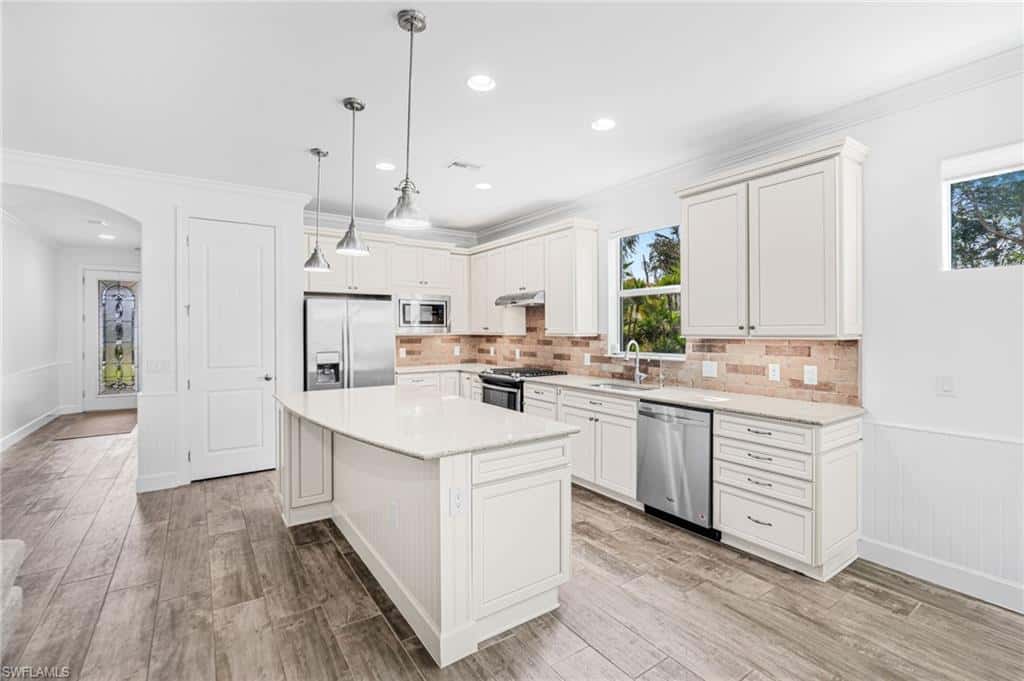 10647 Tiki Ct, Estero, photo 9