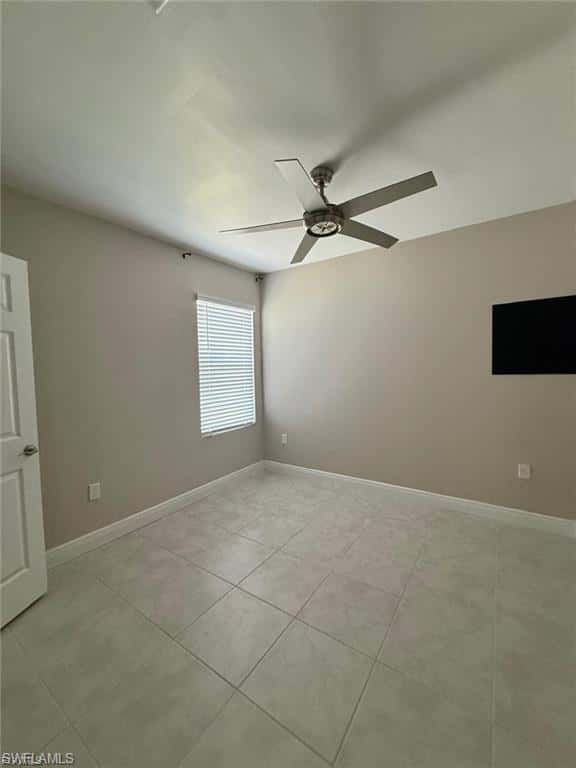 635 6th Pl, Cape Coral, photo 9