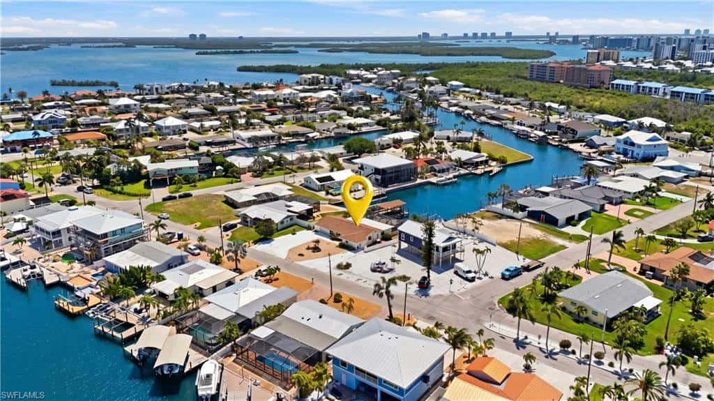 120 Albatross St, Fort Myers Beach, photo 5