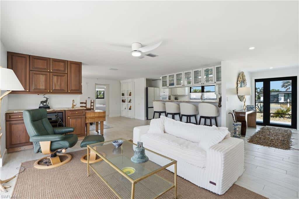 120 Albatross St, Fort Myers Beach, photo 9