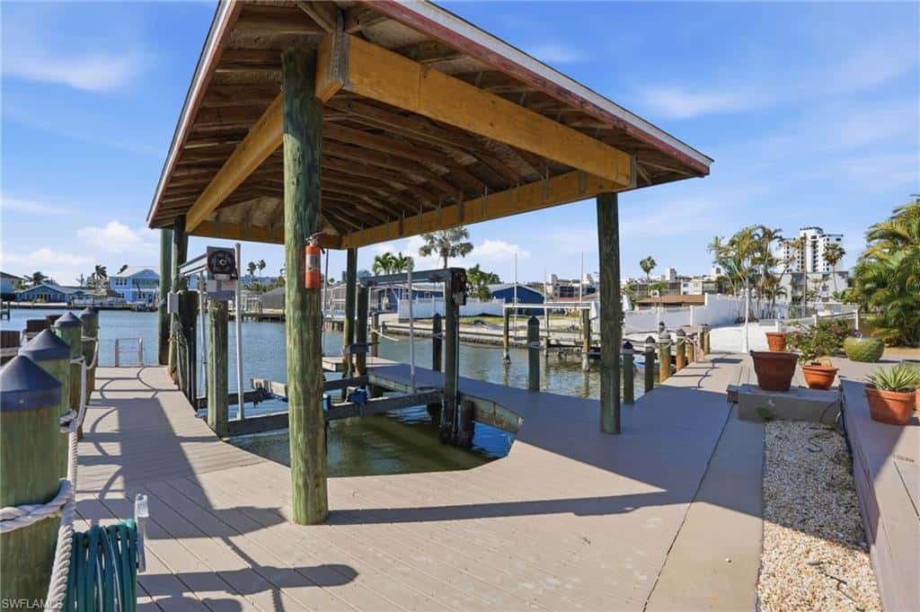 120 Albatross St, Fort Myers Beach, photo 37