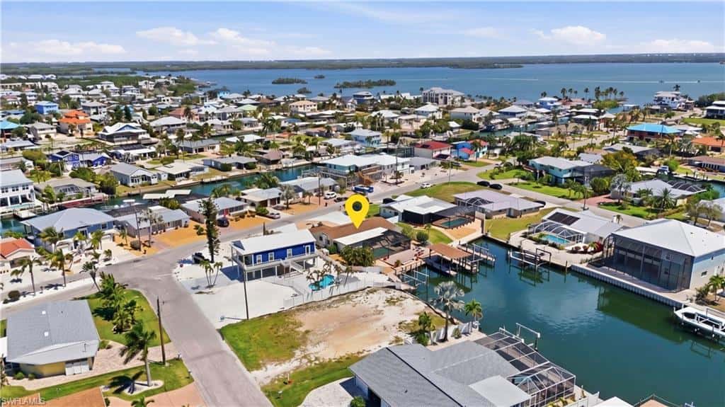 120 Albatross St, Fort Myers Beach, photo 48