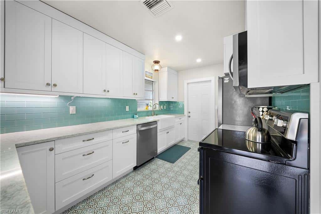 212 Angler Ct, Marco Island, photo 15
