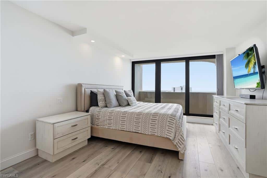 4001 Gulf Shore Blvd #1407, Naples, photo 18