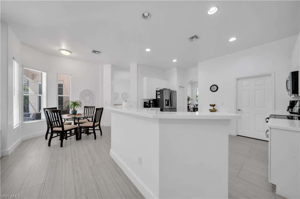 11142 Lakeland Cir, Fort Myers, photo 27